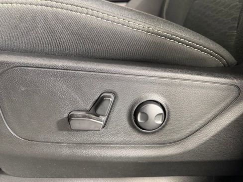 Used 2025 RAM 1500 Big Horn RWD image 23