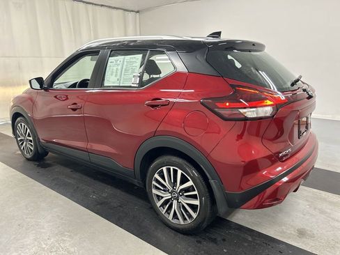 Used 2023 Nissan Kicks SV image 7