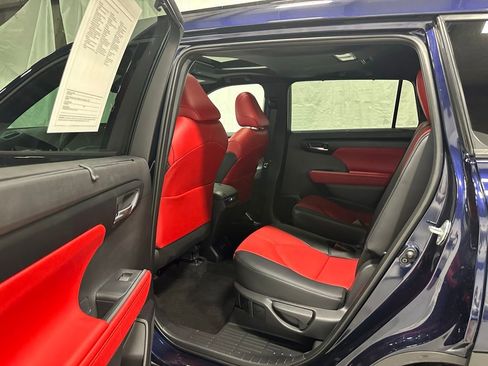 Used 2025 Toyota Highlander XSE image 46