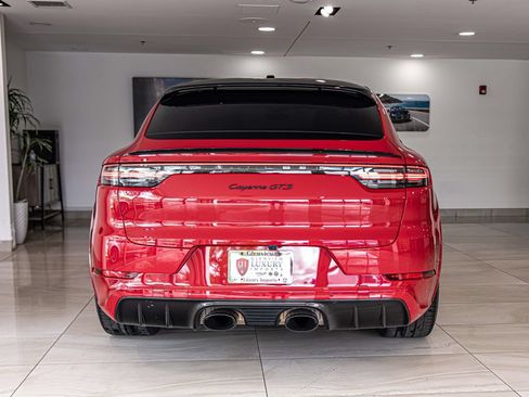 Used 2022 Porsche Cayenne GTS AWD/4WD image 13