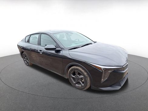 Used 2025 Kia K4 LXS image 2