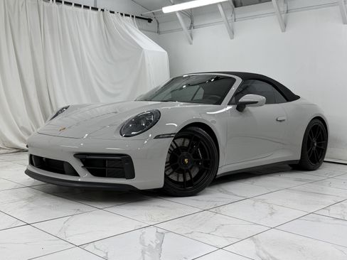 Certified 2024 Porsche 911 Carrera GTS RWD image 6