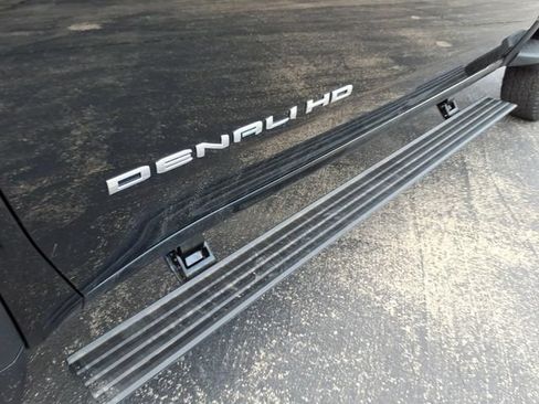 New 2026 GMC Sierra 2500 Denali Ultimate AWD/4WD image 17