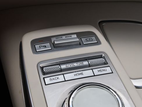 Used 2023 Genesis Electrified GV70 AWD/4WD image 28