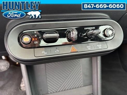 Used 2025 MINI Cooper 4-Door Hardtop FWD image 20