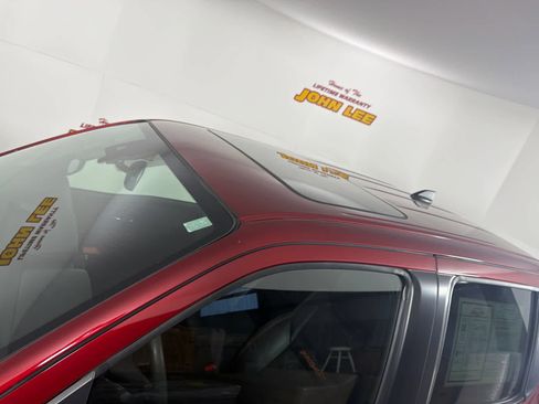 Used 2024 Nissan Frontier PRO-4X w/ Pro Premium Package image 12