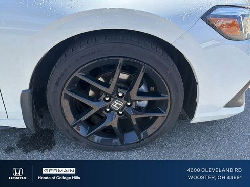 Used 2024 Honda Civic Sport image 4