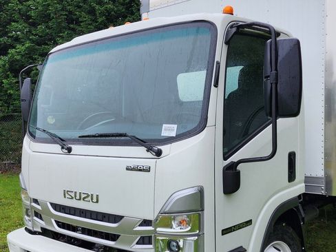 New 2024 Isuzu NPR image 2