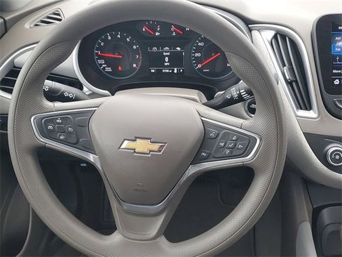Used 2020 Chevrolet Malibu LS image 12