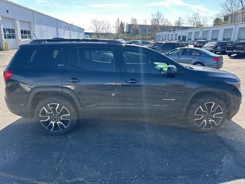 Used 2019 GMC Acadia SLT w/ Black Edition image 5