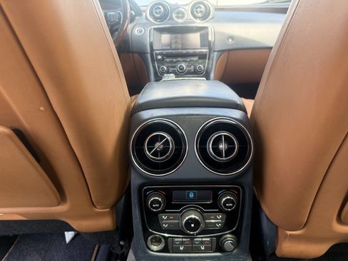 Used 2014 Jaguar XJ L Portfolio image 17
