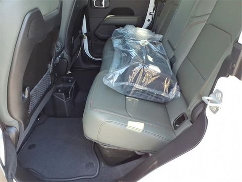 New 2025 Jeep Gladiator Mojave w/ Safety Group image 12