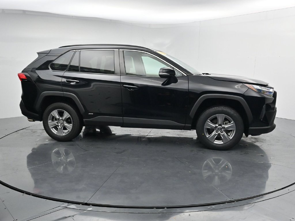Used 2023 Toyota RAV4 XLE w/ Convenience Package AWD/4WD image 9