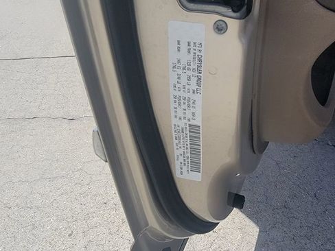 Used 2013 Chrysler Town & Country Touring-L w/ Entertainment Group #2 FWD image 23