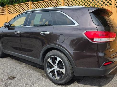 Used 2018 Kia Sorento EX FWD image 3