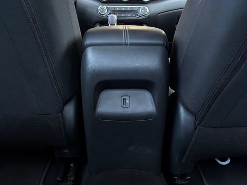 Used 2025 Nissan Sentra SV FWD image 12