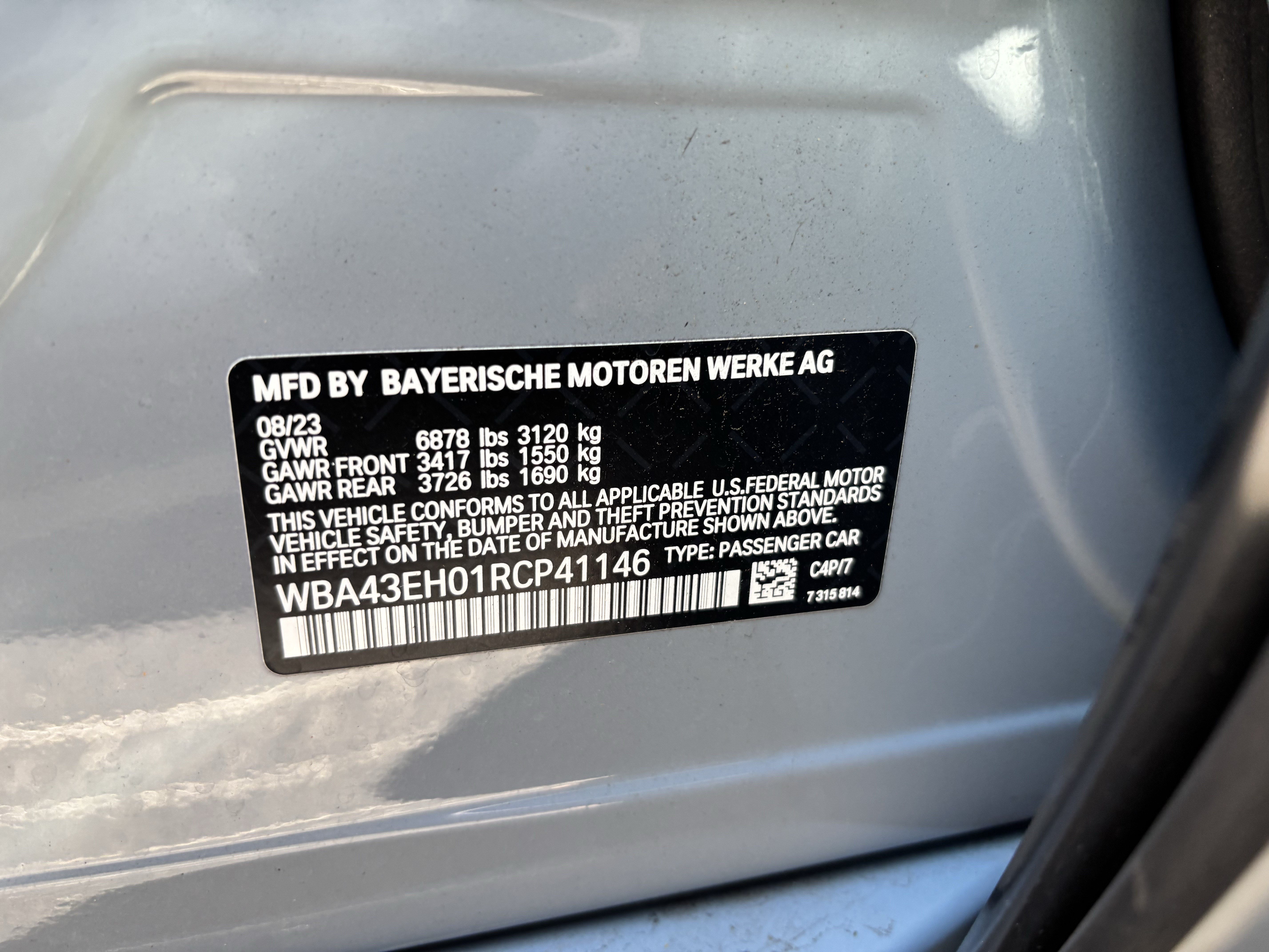 Certified 2024 BMW 750e xDrive w/ Executive Package AWD/4WD image 37