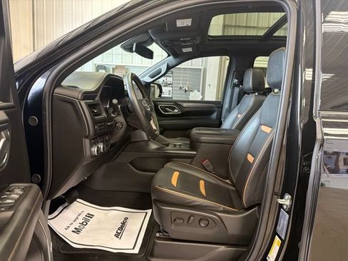 Used 2024 GMC Yukon XL AT4 AWD/4WD image 10