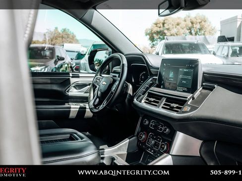 Used 2024 Chevrolet Suburban LT RWD image 51