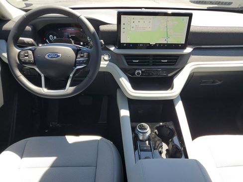 New 2026 Ford Explorer Platinum w/ LUX Leather Package AWD/4WD image 28