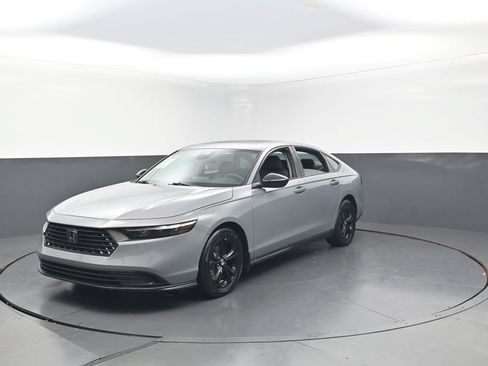 Used 2025 Honda Accord SE image 8