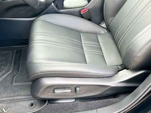 Used 2026 Honda HR-V EX-L image 18