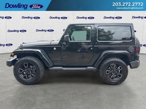 Used 2017 Jeep Wrangler Sahara AWD/4WD image 5
