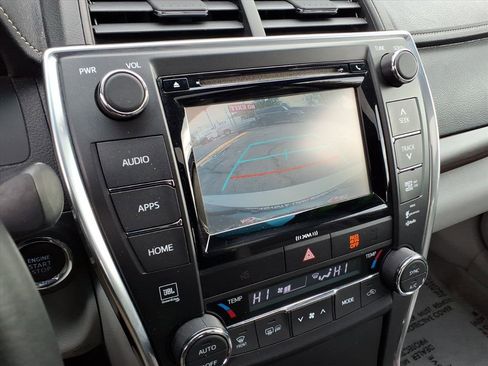 Used 2017 Toyota Camry XSE image 13