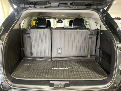 Used 2021 Toyota Highlander Limited AWD/4WD image 24