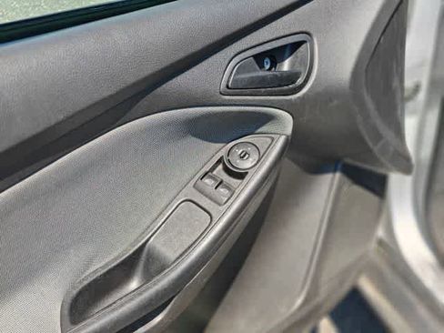 Used 2012 Ford Focus S image 8
