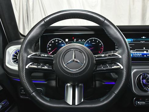 Used 2025 Mercedes-Benz G 550 image 39