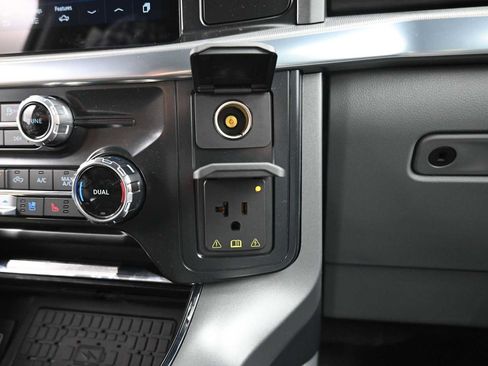 New 2025 Ford F150 Lariat w/ Equipment Group 502A High image 43