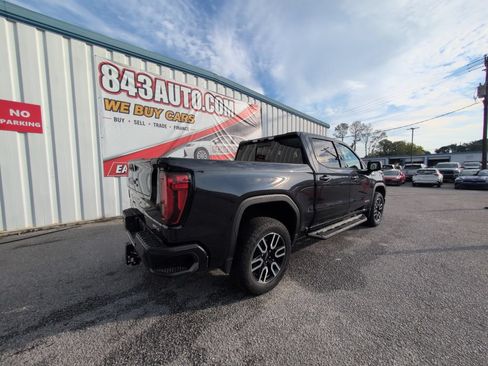 Used 2023 GMC Sierra 1500 AT4 w/ Technology Package AWD/4WD image 8
