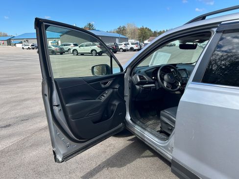 Used 2020 Subaru Forester Limited AWD/4WD image 18