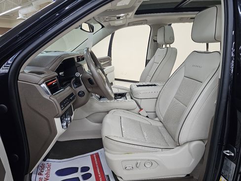 Used 2022 GMC Yukon Denali image 17