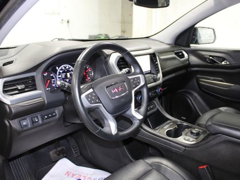 Used 2023 GMC Acadia SLT w/ Elevation Edition image 14