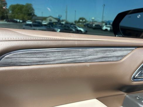 Used 2021 GMC Yukon SLT w/ SLT Luxury Plus Package image 17