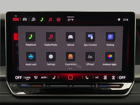 New 2026 Volkswagen Tiguan SE image 21