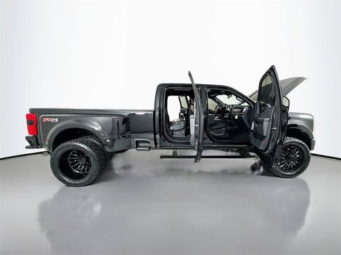 Used 2026 Ford F450 Platinum w/ FX4 Off-Road Package image 44