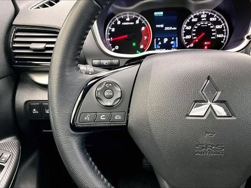 Used 2022 Mitsubishi Eclipse Cross AWD image 19