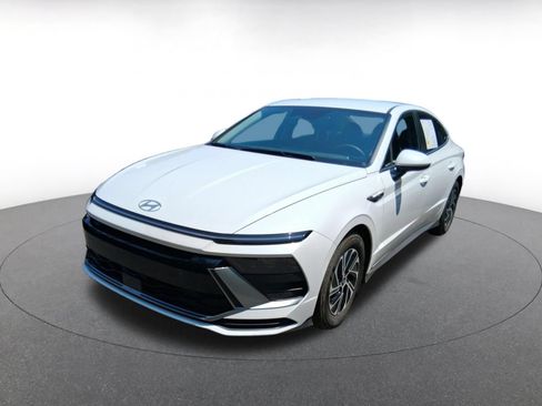 Used 2026 Hyundai Sonata Blue FWD image 8