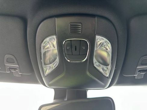 Used 2023 Jeep Compass Limited AWD/4WD image 32