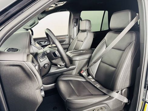 Used 2022 Chevrolet Tahoe LT w/ Luxury Package RWD image 6