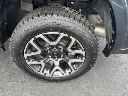 Used 2026 RAM 1500 Laramie AWD/4WD image 7