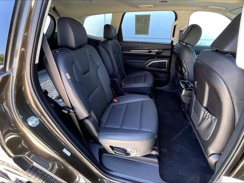 Used 2025 Kia Telluride S AWD/4WD image 26
