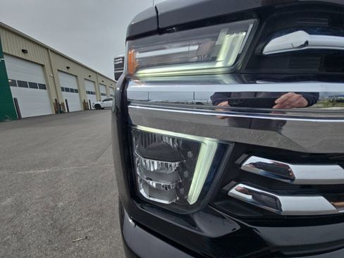 Used 2022 Chevrolet Silverado 3500 High Country w/ Z71 Off-Road Package AWD/4WD image 21