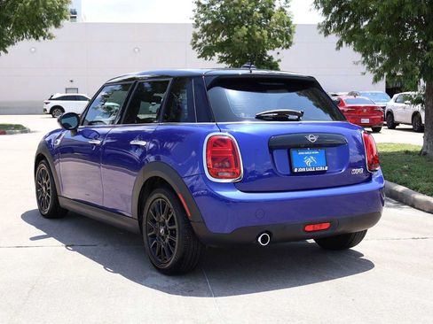 Used 2020 MINI Cooper 4-Door Hardtop FWD image 4