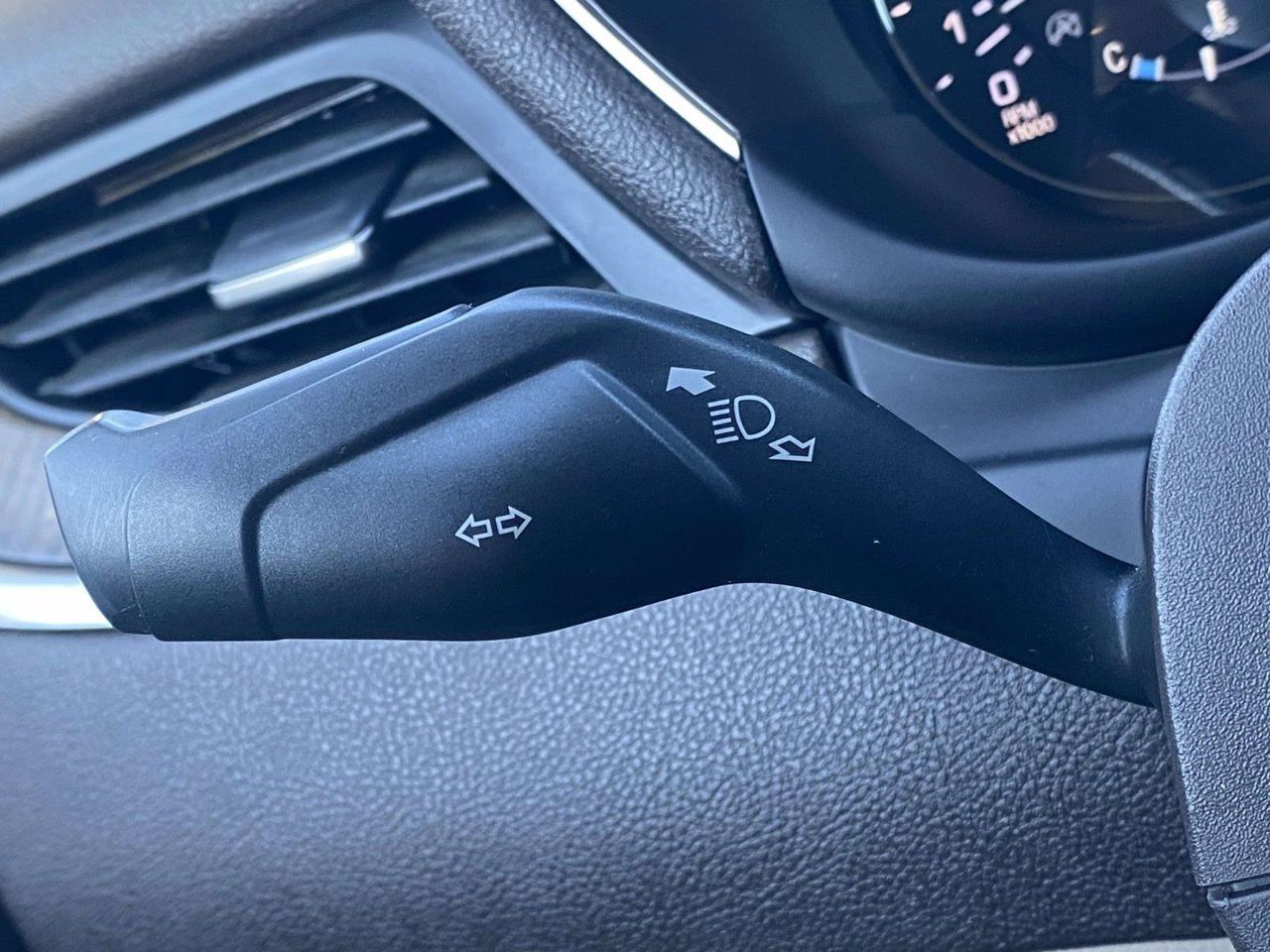 Used 2019 Lincoln MKC Reserve FWD image 34