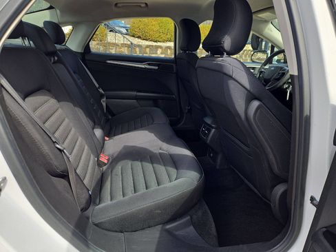 Used 2015 Ford Fusion SE image 20