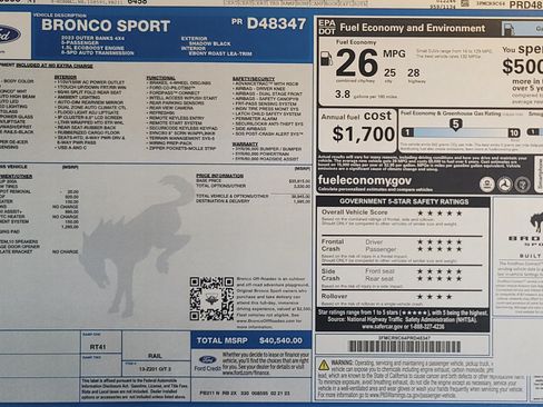 Used 2023 Ford Bronco Sport Outer Banks w/ Tech Package AWD/4WD image 2